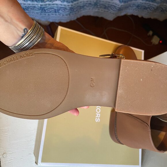 Michael Michael Kors Britt flat bootie, luggage color - Picture 4 of 5